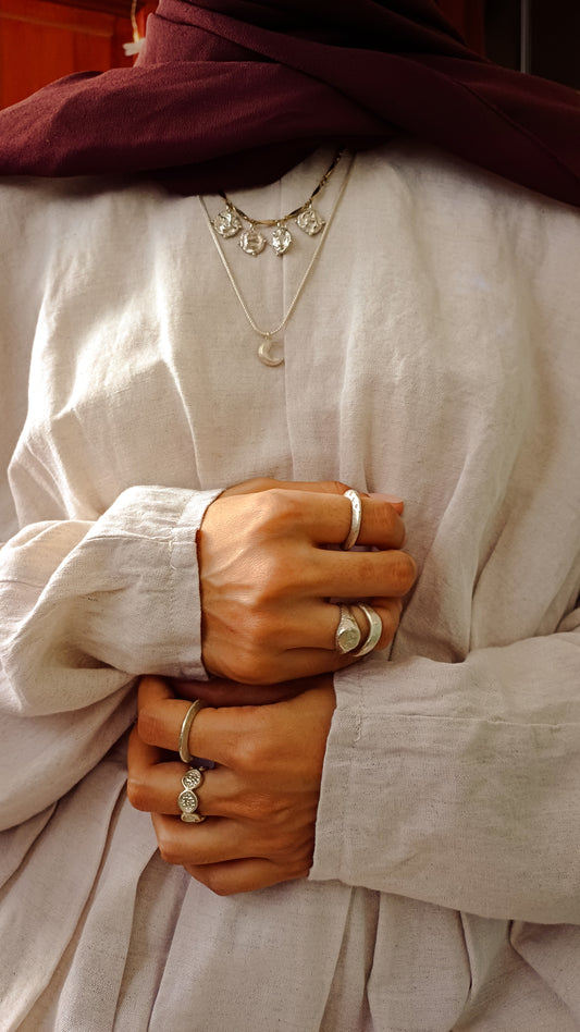 Essentials Nr 4. — Oval Adjustable Ring